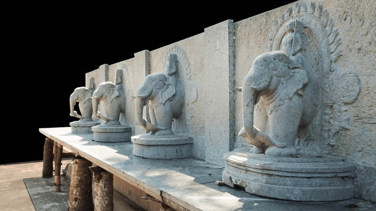 Thrills of Paradise 18 ntricate granite carvings depicting elephants, showcasing traditional craftsmanship in Sri Lanka. Discover these beautiful sculptures on a tour with Gleam Pearl Tours